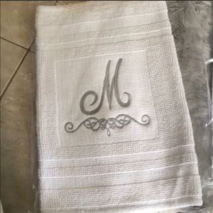 NEW - Monogram bath mat (set of 2) - Letter “M”